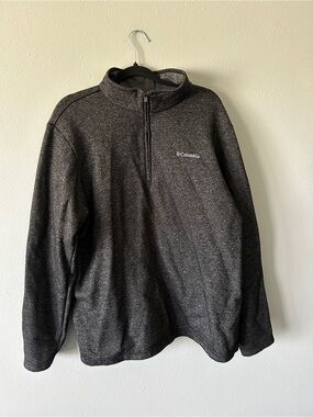 Columbia men gray quarter zip thick and warm